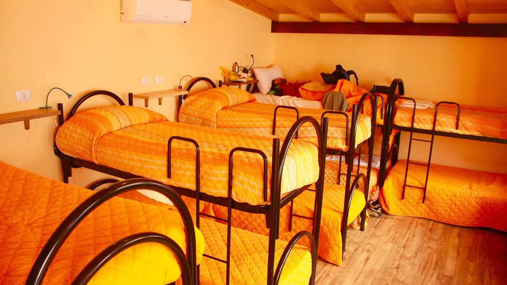 City-In Hostel B&B Catania 0*,